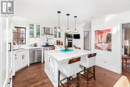 170 Haddon Avenue N, Hamilton, ON - Indoor Photo Showing Kitchen With Upgraded Kitchen