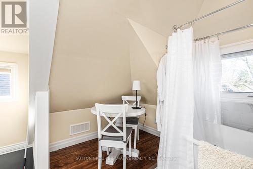 170 Haddon Avenue N, Hamilton, ON - Indoor