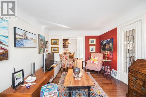 170 Haddon Avenue N, Hamilton, ON - Indoor Photo Showing Dining Room