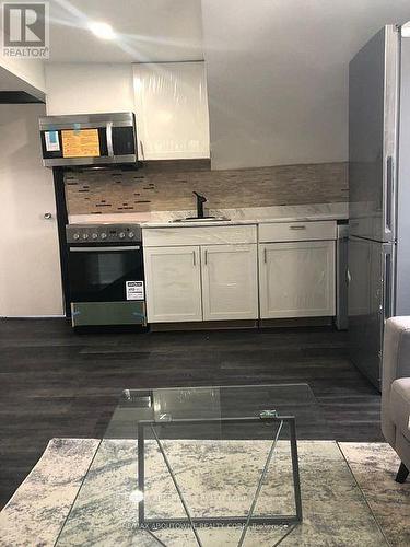 85 Wilson Street, Hamilton, ON - Indoor Photo Showing Kitchen
