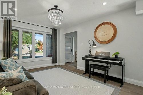 166 Westvale Drive, Waterloo, ON - Indoor Photo Showing Other Room