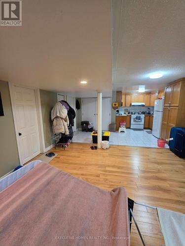 35 Claudette Gate, Hamilton, ON - Indoor