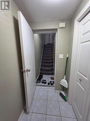 35 Claudette Gate, Hamilton, ON - Indoor Photo Showing Other Room