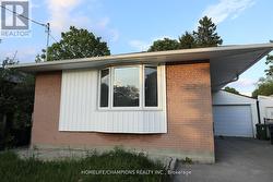 MAIN - 9 STONEY CREEK DRIVE  Toronto, ON M1E 3L2