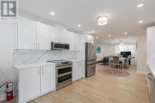 168 Ruggles Avenue, Richmond Hill, ON - Indoor Photo Showing Kitchen With Stainless Steel Kitchen With Upgraded Kitchen