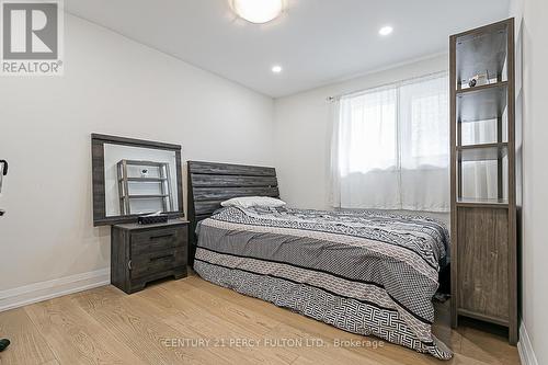 168 Ruggles Avenue, Richmond Hill, ON - Indoor Photo Showing Bedroom