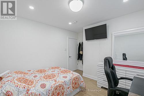 168 Ruggles Avenue, Richmond Hill, ON - Indoor Photo Showing Bedroom