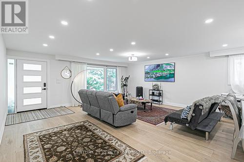 168 Ruggles Avenue, Richmond Hill, ON - Indoor