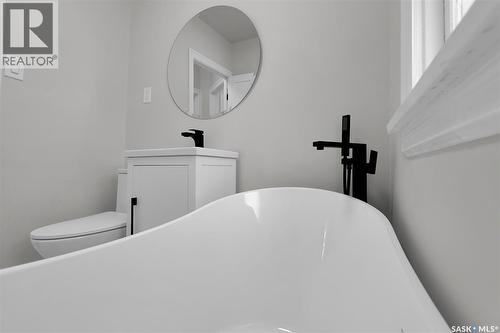 2070 Princess Street, Regina, SK - Indoor Photo Showing Bathroom