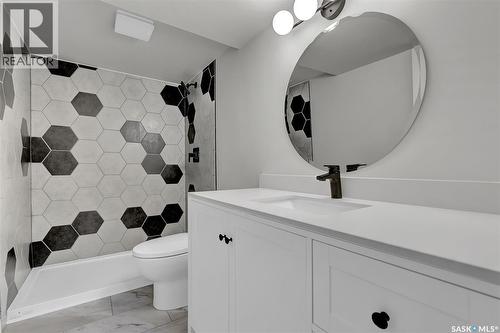 2070 Princess Street, Regina, SK - Indoor Photo Showing Bathroom