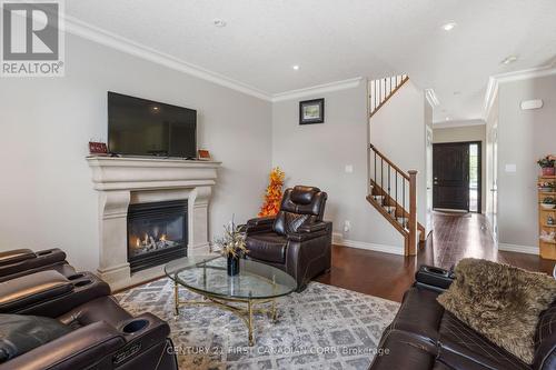 6621 Navin Crescent, London South (South V), ON - Indoor Photo Showing Living Room With Fireplace
