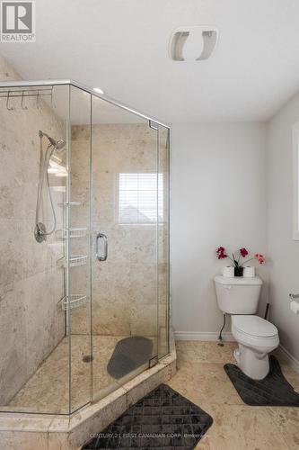 6621 Navin Crescent, London South (South V), ON - Indoor Photo Showing Bathroom