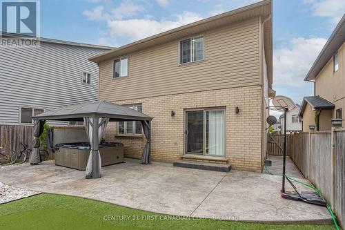 6621 Navin Crescent, London South (South V), ON - Outdoor With Deck Patio Veranda With Exterior
