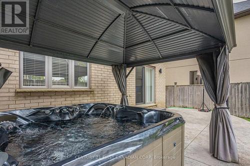 6621 Navin Crescent, London South (South V), ON -  Photo Showing Kitchen