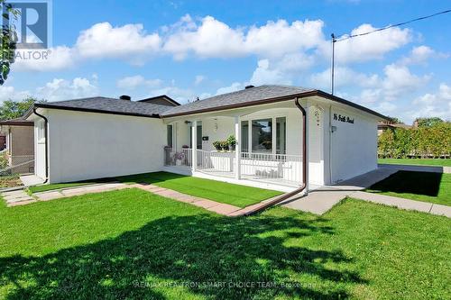 16 Frith Road, Toronto, ON - Outdoor