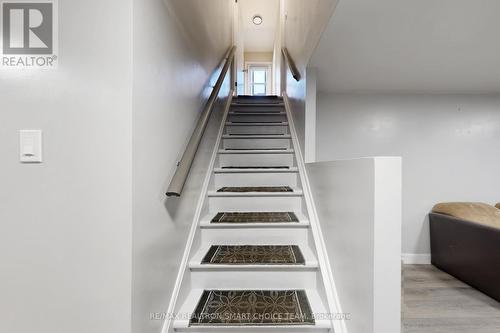 16 Frith Road, Toronto, ON - Indoor Photo Showing Other Room