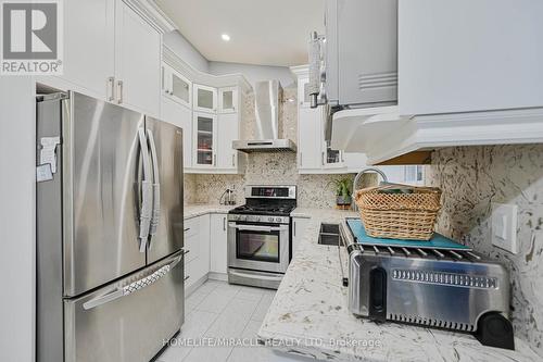 3420 Fountain Park Avenue, Mississauga, ON - Indoor Photo Showing Kitchen With Stainless Steel Kitchen