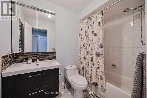 3420 Fountain Park Avenue, Mississauga, ON - Indoor Photo Showing Bathroom