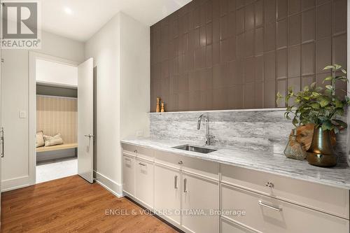 291 Billings Avenue, Ottawa, ON - Indoor