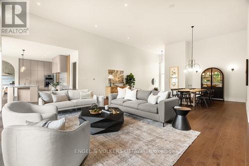 291 Billings Avenue, Ottawa, ON - Indoor Photo Showing Living Room