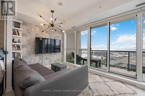 2215 - 51 EAST LIBERTY STREET  Toronto, ON M6K 3P8