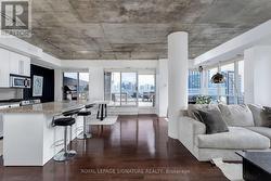 LPH18 - 1 SHAW STREET  Toronto, ON M6K 0A1