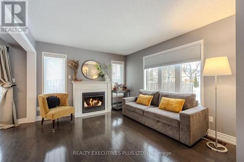 57 TANSLEY CRESCENT  Ajax, ON L1Z 1Y5