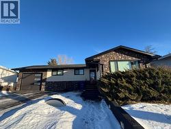4 Churchill PLACE  Kindersley, SK S0L 1S0