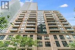 615 - 35 HAYDEN STREET  Toronto, ON M4Y 3C3