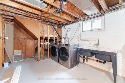 2015 Stanfield Road, Mississauga, ON - Indoor Photo Showing Laundry Room