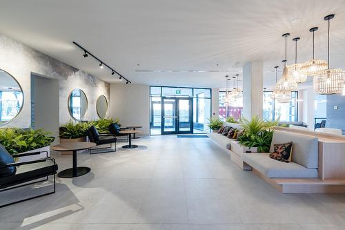 Réception - 112-7227 Boul. Newman, Montréal (Lasalle), QC - Indoor