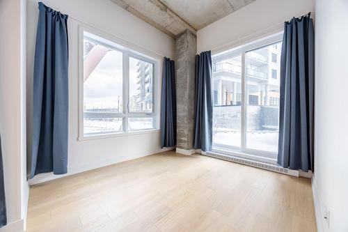 Salon - 112-7227 Boul. Newman, Montréal (Lasalle), QC - Indoor Photo Showing Other Room