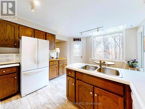 Sunny Solarium - 3058 Viewmount Road, Oakville, ON - Indoor