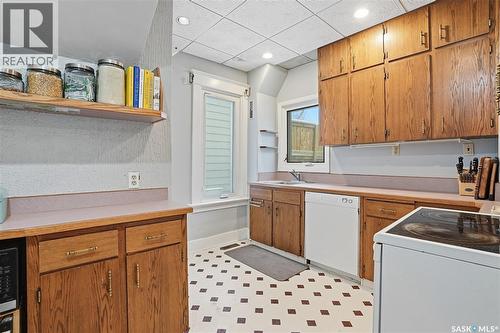 613 Dufferin Avenue, Saskatoon, SK - Indoor