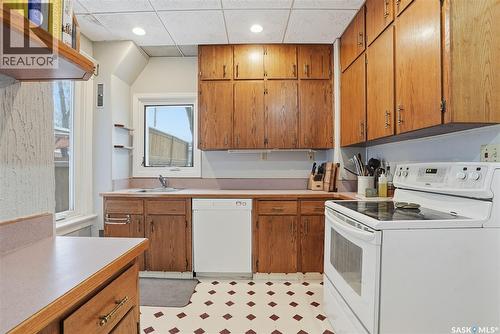 613 Dufferin Avenue, Saskatoon, SK - Indoor Photo Showing Kitchen