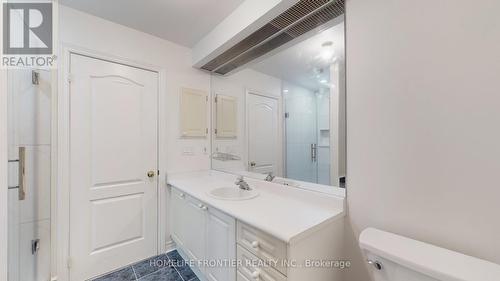 54 - 190 Harding Boulevard W, Richmond Hill, ON - Indoor Photo Showing Bathroom