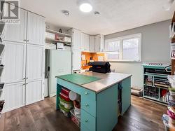 Bedroom one off kitchen & family room - 