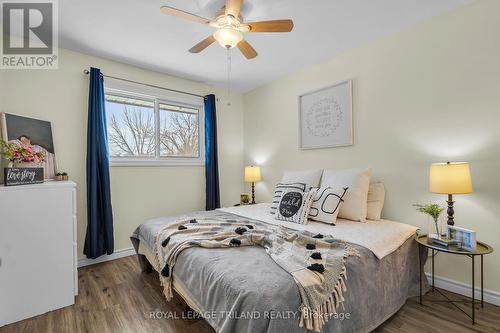 25 Hawkesbury Avenue, London East (East D), ON - Indoor Photo Showing Bedroom