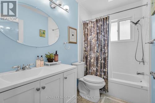 25 Hawkesbury Avenue, London East (East D), ON - Indoor Photo Showing Bathroom