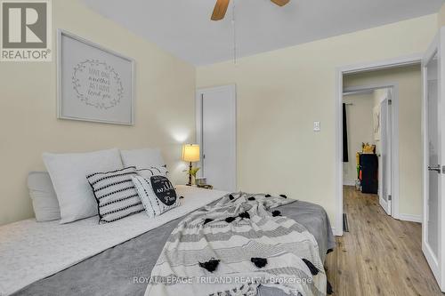 25 Hawkesbury Avenue, London East (East D), ON - Indoor Photo Showing Bedroom