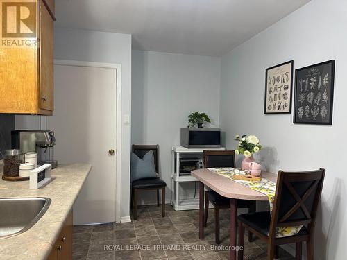 25 Hawkesbury Avenue, London East (East D), ON - Indoor Photo Showing Dining Room