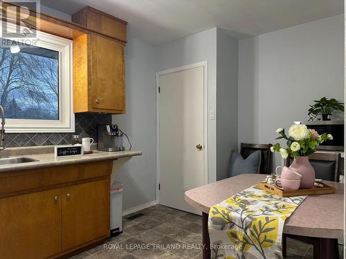 25 Hawkesbury Avenue, London East (East D), ON - Indoor