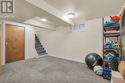 25 Hawkesbury Avenue, London East (East D), ON - Indoor