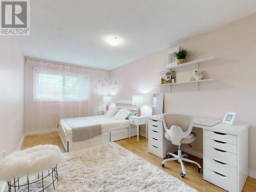 3453 Hannibal Road, Burlington, ON - Indoor Photo Showing Bedroom