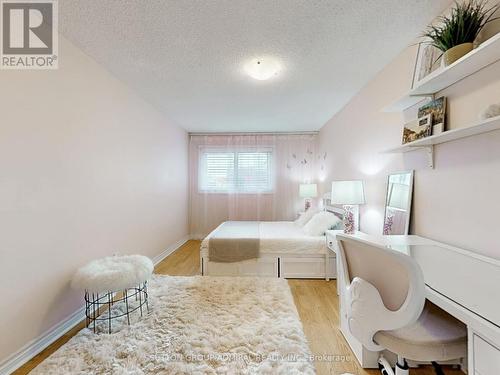 3453 Hannibal Road, Burlington, ON - Indoor Photo Showing Bedroom
