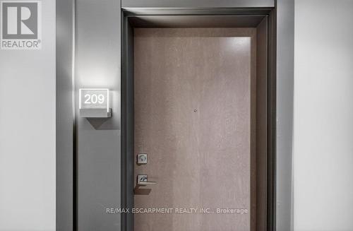 209 - 479 Charlton Avenue E, Hamilton, ON - Indoor