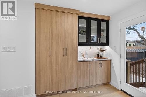 5375 Riverside Drive, Burlington, ON - Indoor Photo Showing Other Room