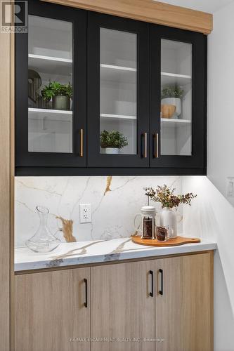 5375 Riverside Drive, Burlington, ON - Indoor Photo Showing Other Room