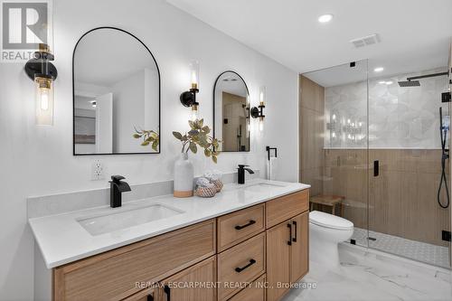 5375 Riverside Drive, Burlington, ON - Indoor Photo Showing Bathroom
