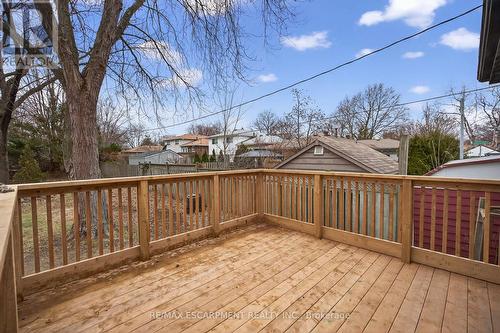 5375 Riverside Drive, Burlington, ON - Outdoor